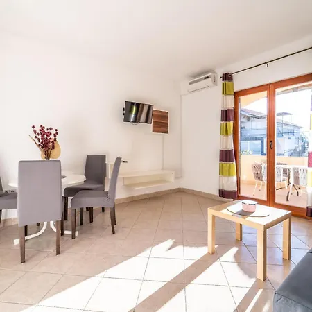 1 Bedroom Stunning In Apartman